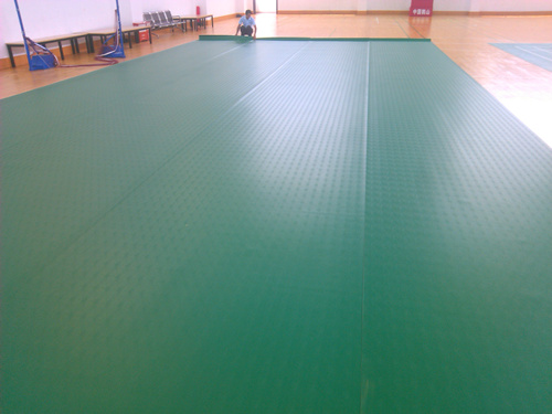 ���z��ë���